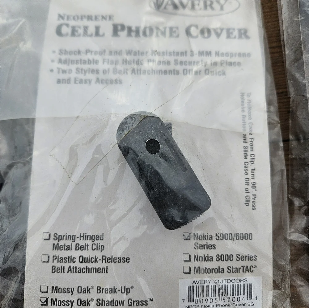 @@Stocking Stuffers@@ Lot Of 8 Neoprene Belt Clip Cell Phone Covers, Mossy Oak